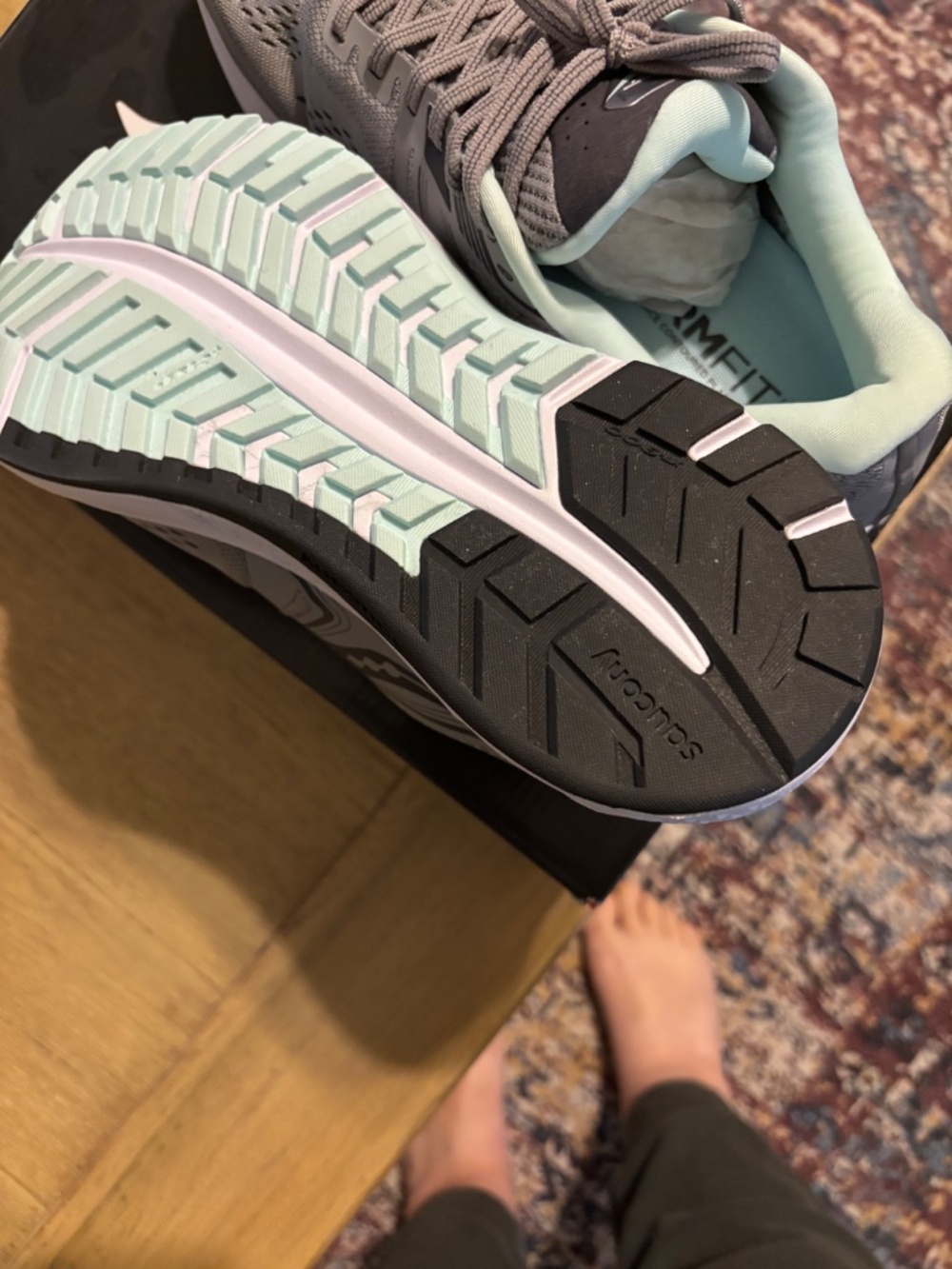 Women shoes size 10 Wide - Picture 4 of 4